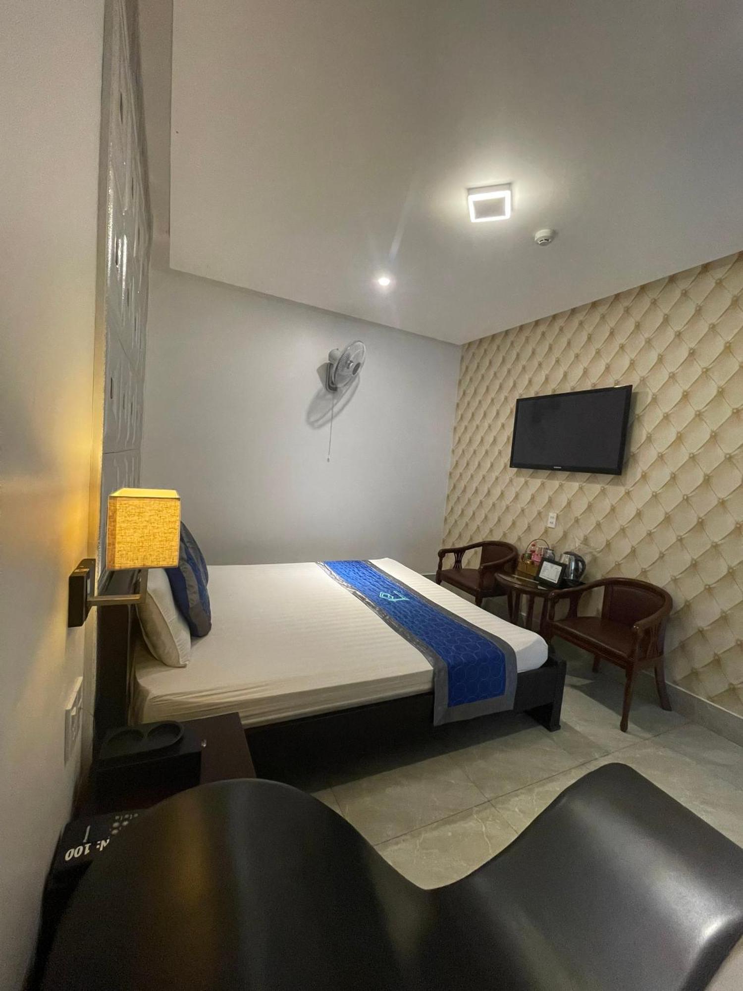 Phuc Hotel Cao Lanh Экстерьер фото